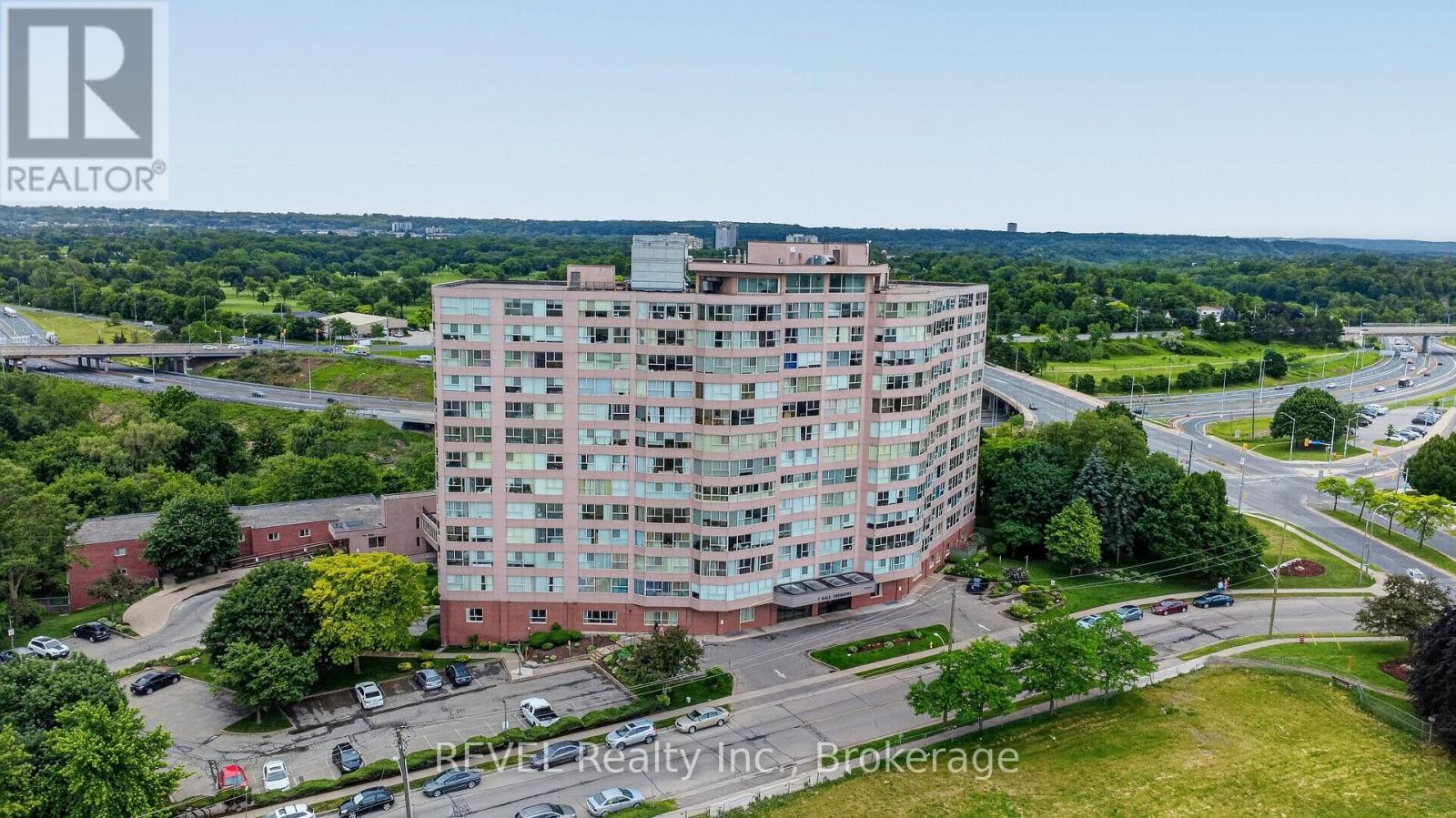 207 - 7 Gale Crescent Property Photo 6