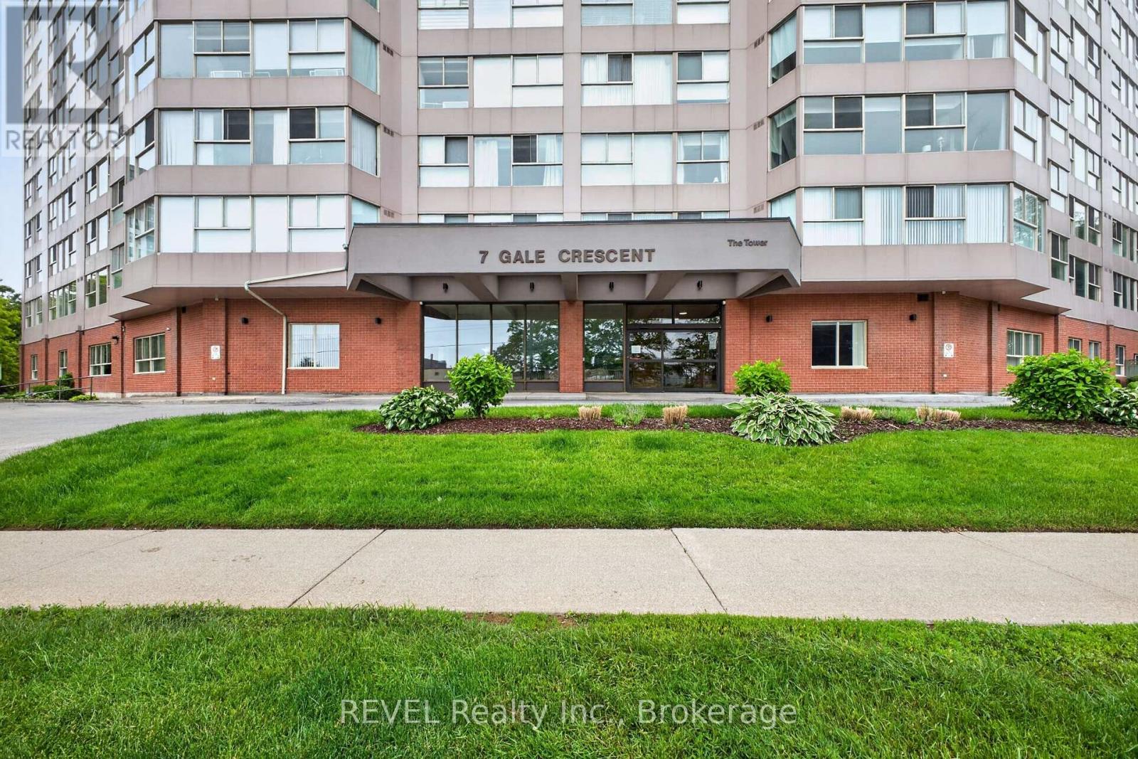 207 - 7 Gale Crescent Property Photo 7