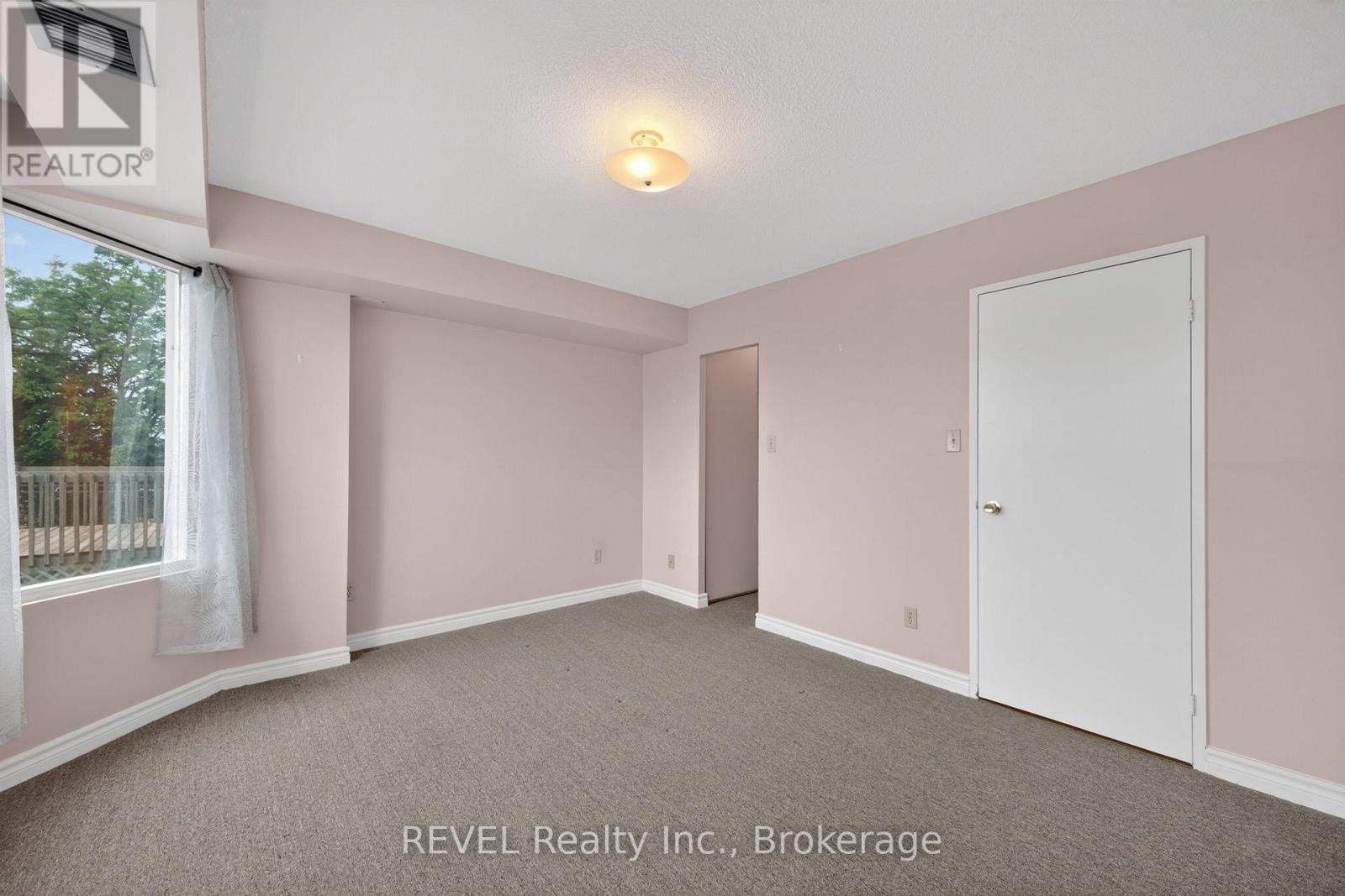 207 - 7 Gale Crescent Property Photo 18
