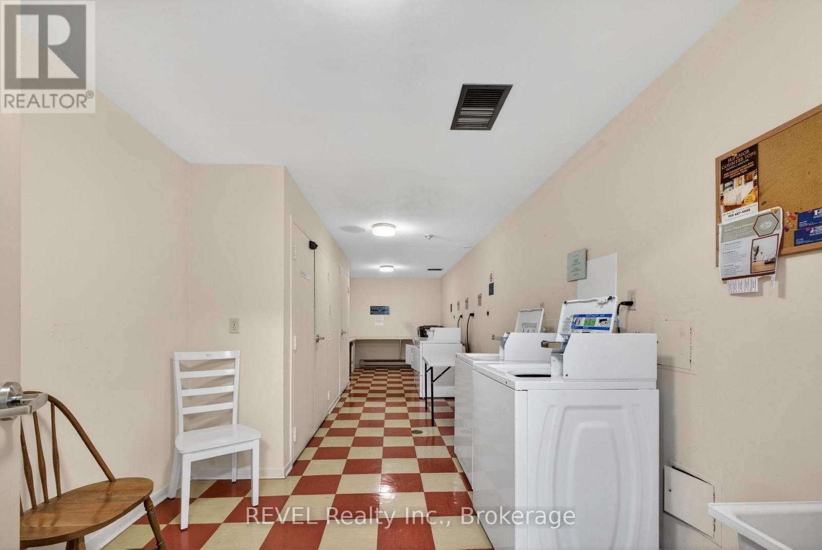 207 - 7 Gale Crescent Property Photo 27