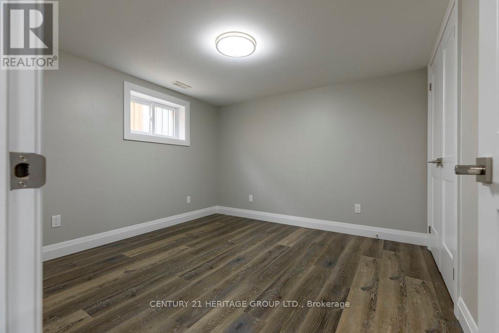 Lower - 291 East 24th Street Property Photo 12
