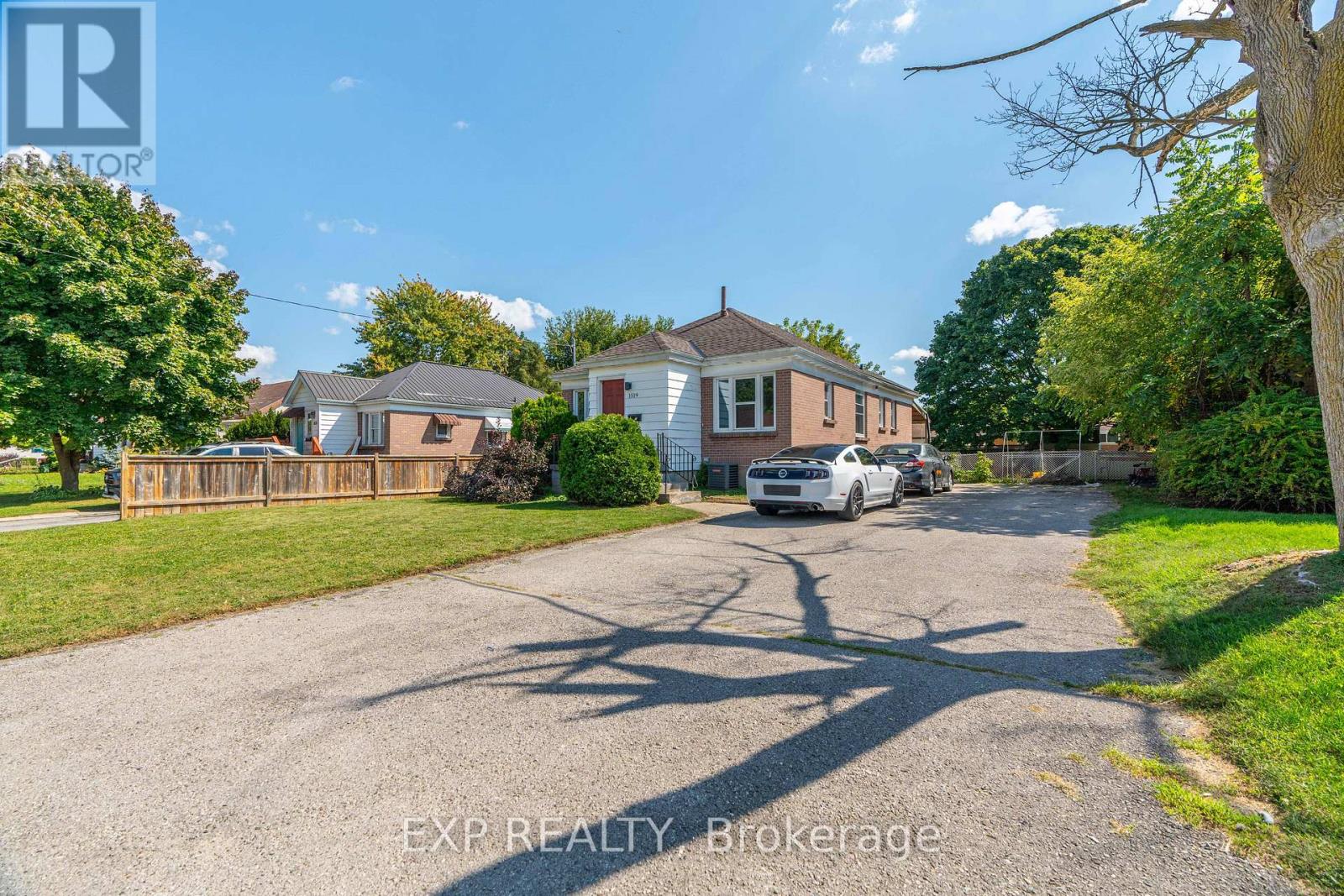 1519 Howland Avenue Property Photo 1
