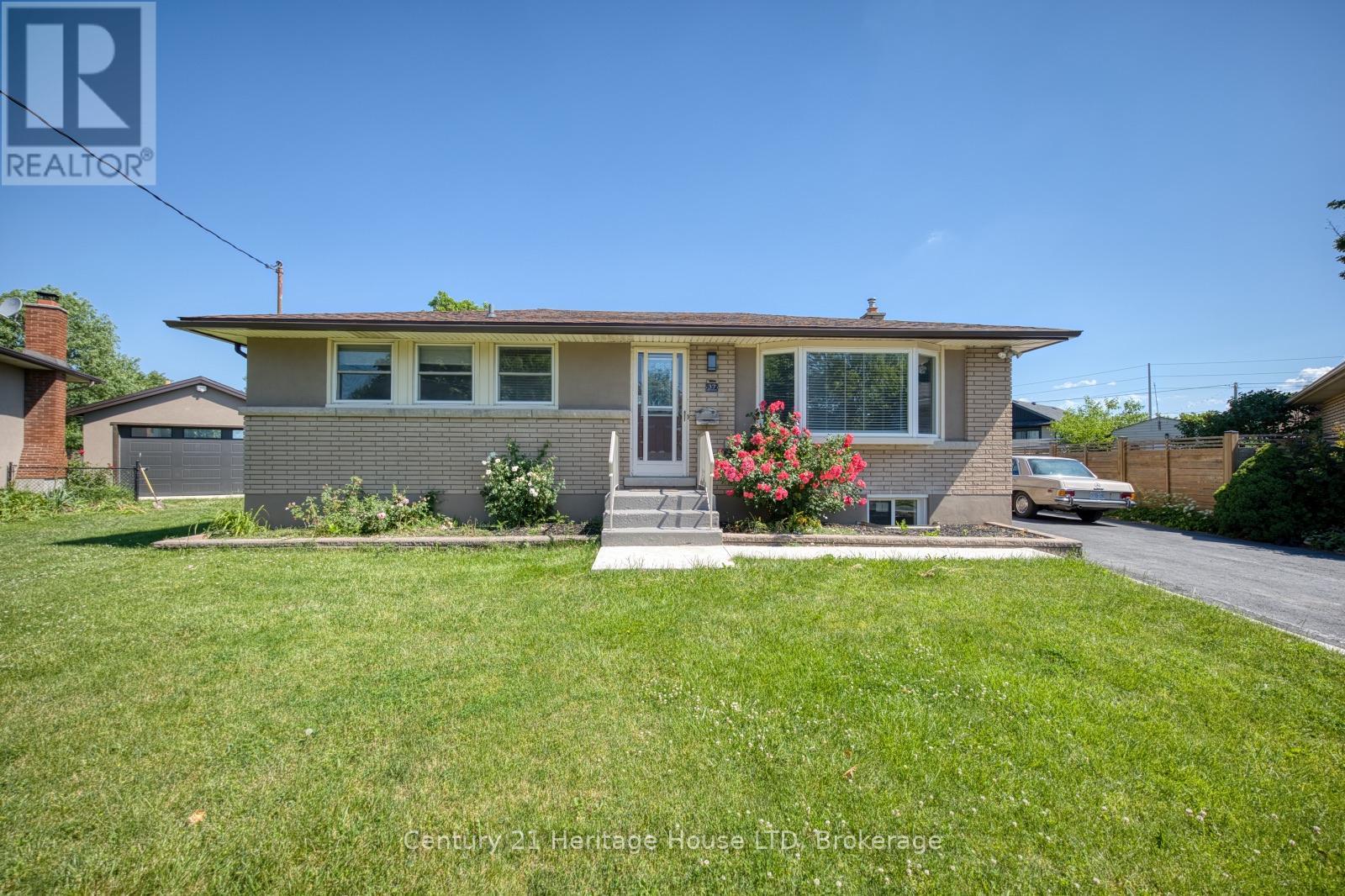 37 Coronation Boulevard Property Photo 1