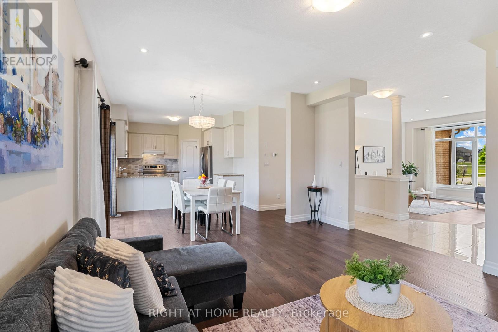 878 Zaifman Circle Property Photo 14
