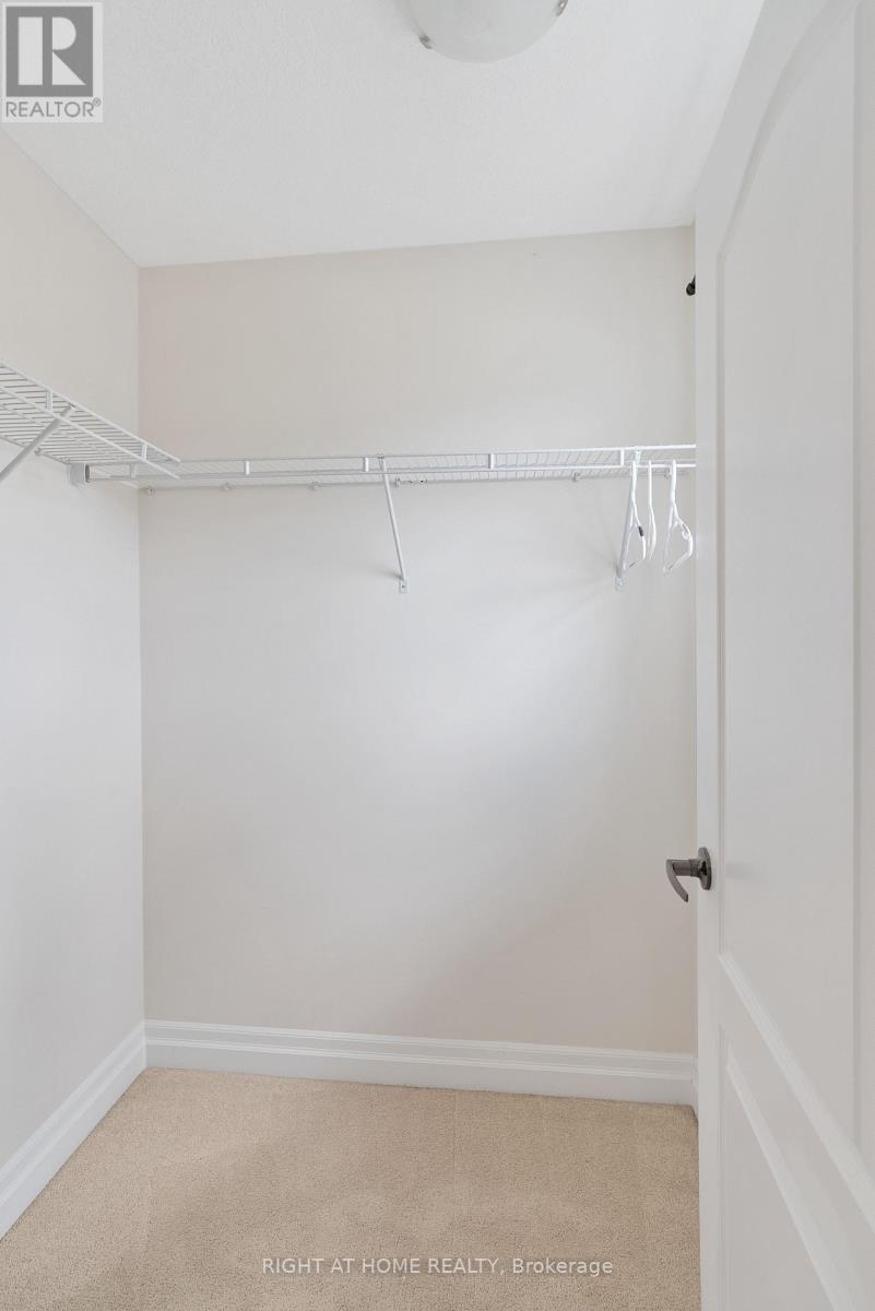 878 Zaifman Circle Property Photo 35