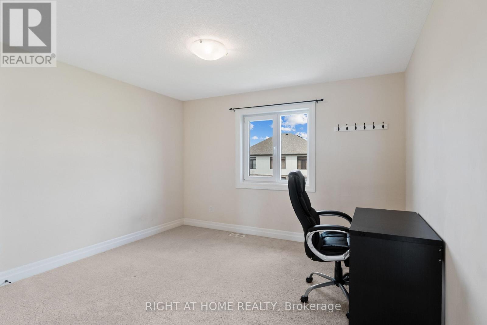 878 Zaifman Circle Property Photo 38