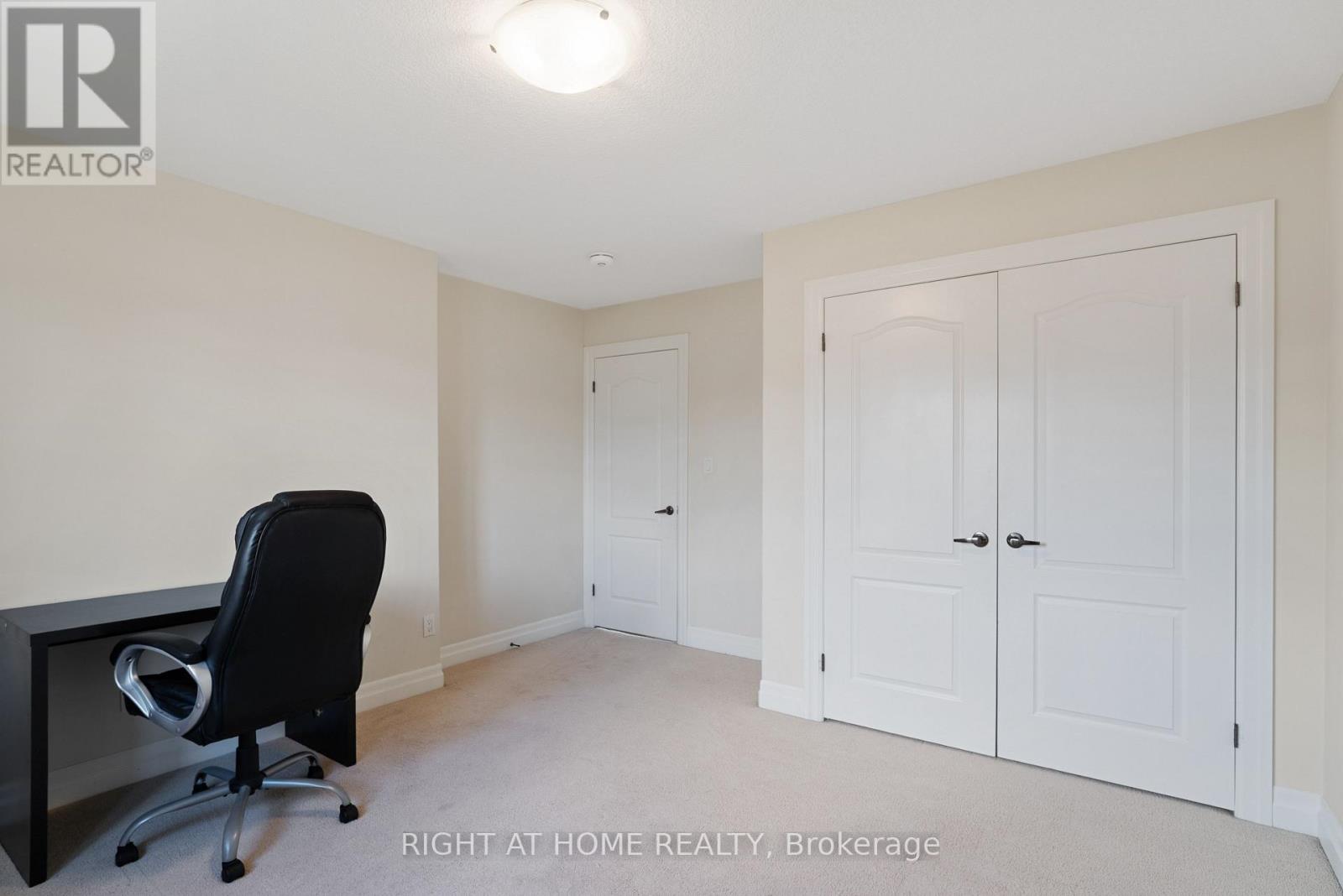 878 Zaifman Circle Property Photo 39