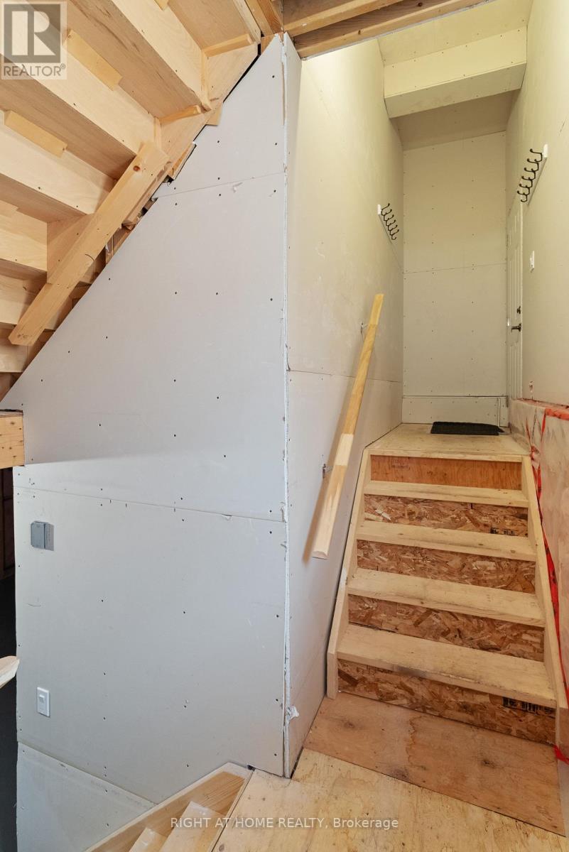 878 Zaifman Circle Property Photo 40