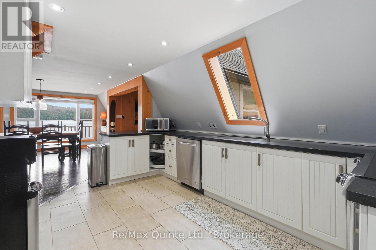203 Faradale Drive Property Photo 6