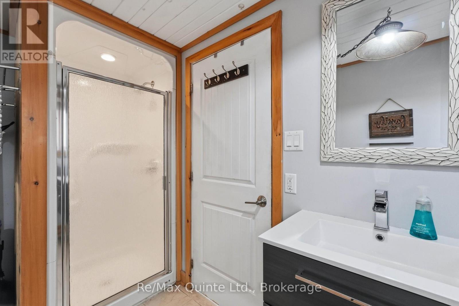 203 Faradale Drive Property Photo 16