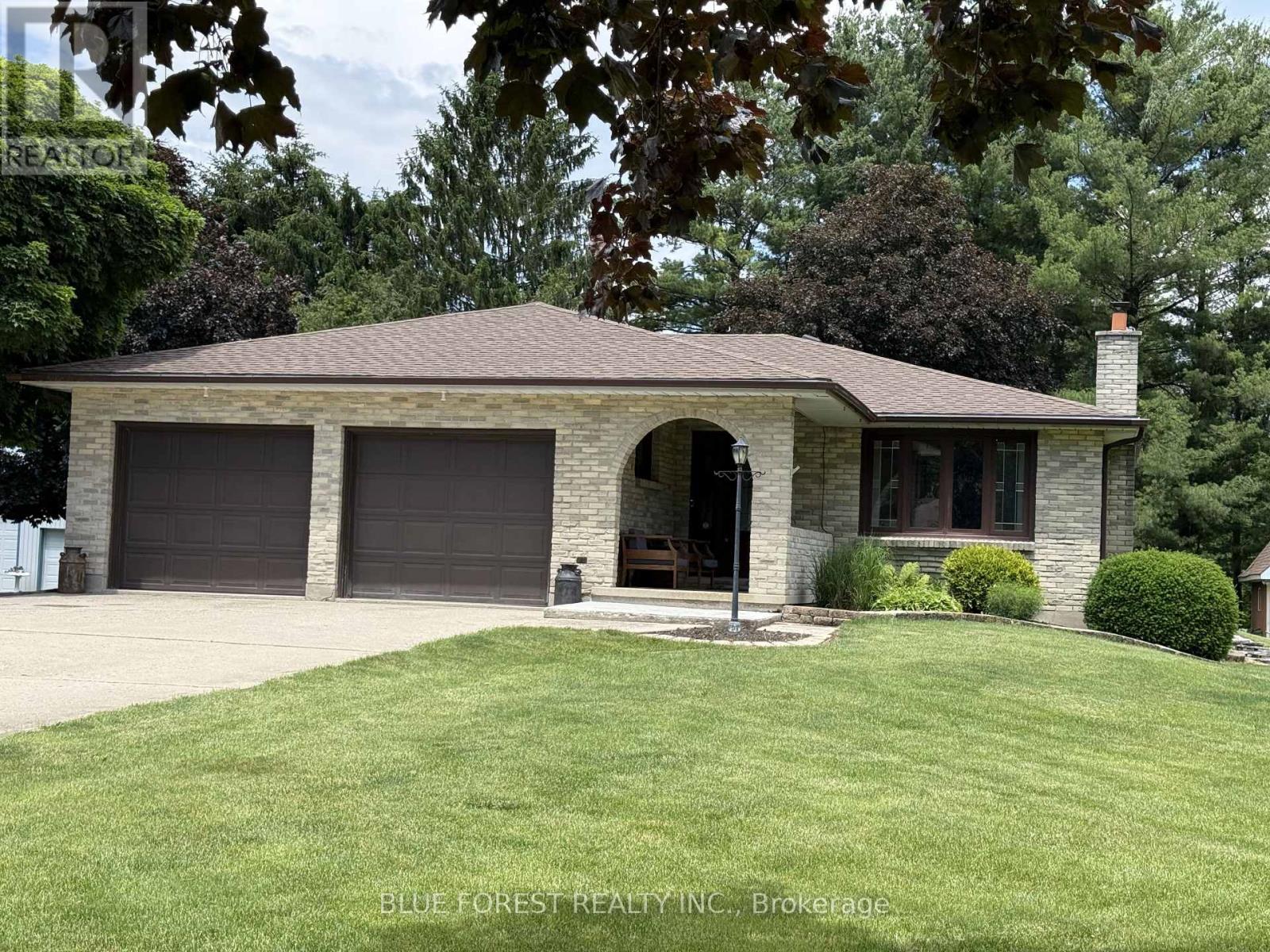 2362 Slo Pitch Road Property Photo 1