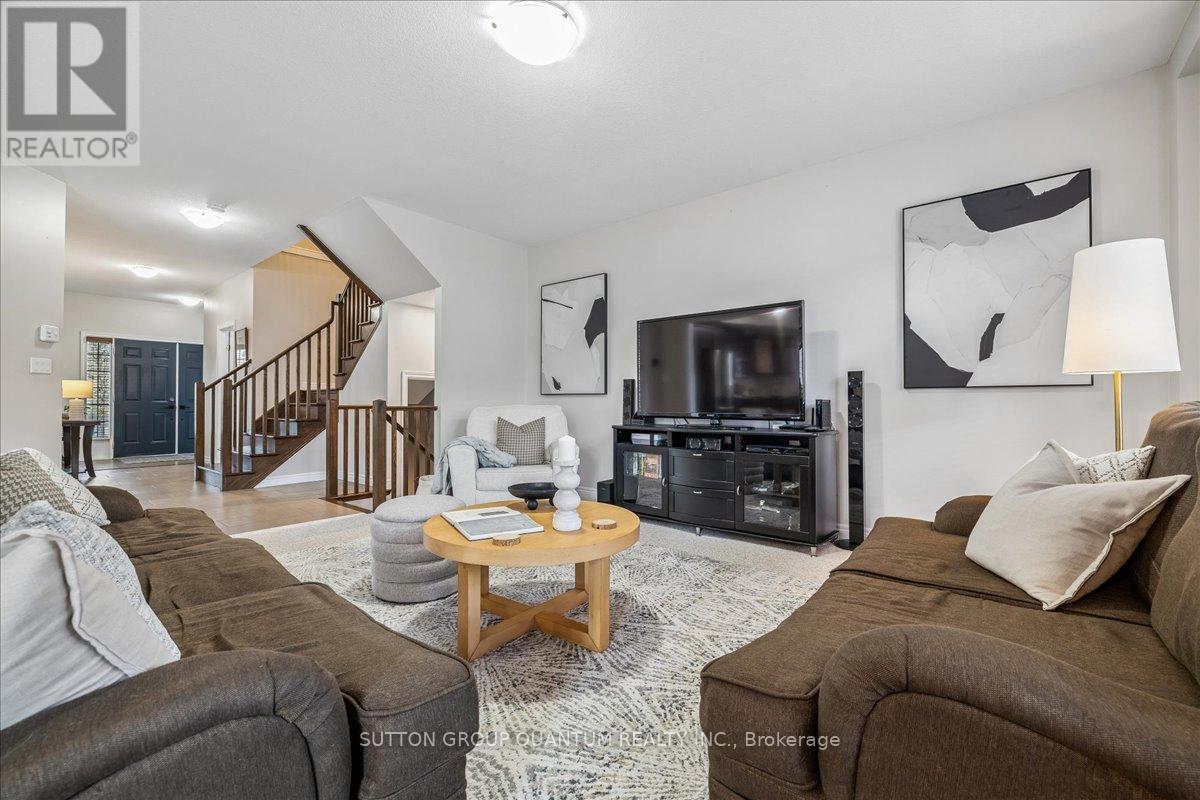 92 Garinger Crescent Property Photo 8