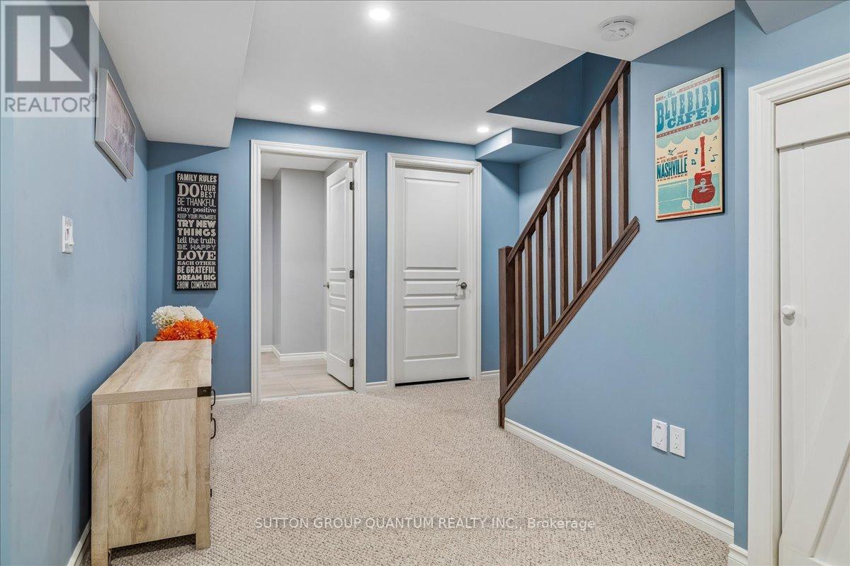 92 Garinger Crescent Property Photo 37