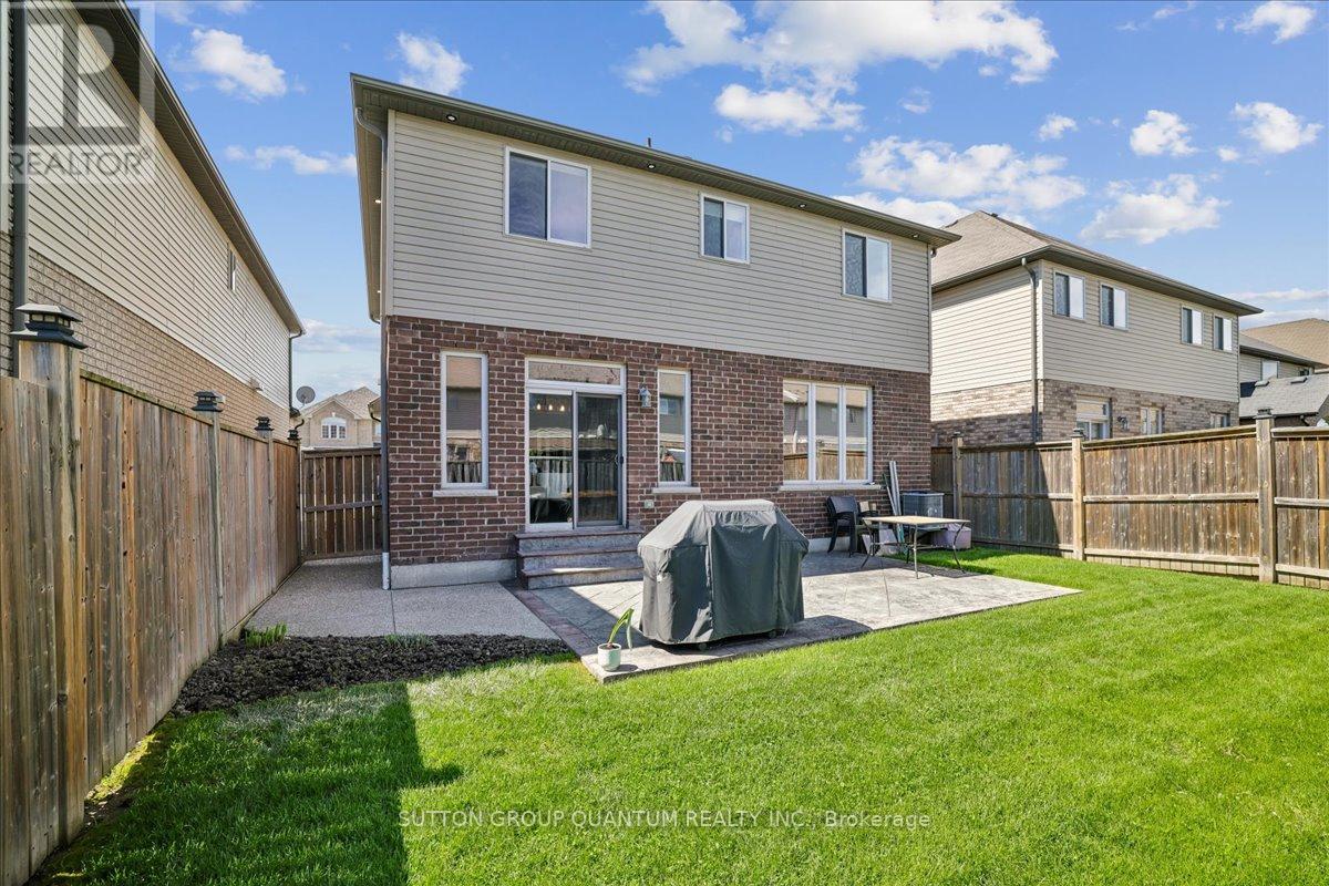 92 Garinger Crescent Property Photo 40
