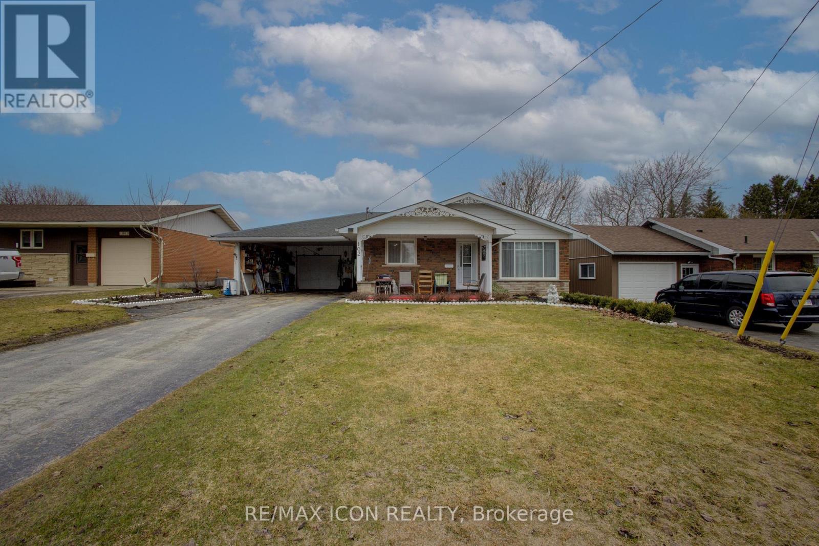 102 Byeland Drive Property Photo 3