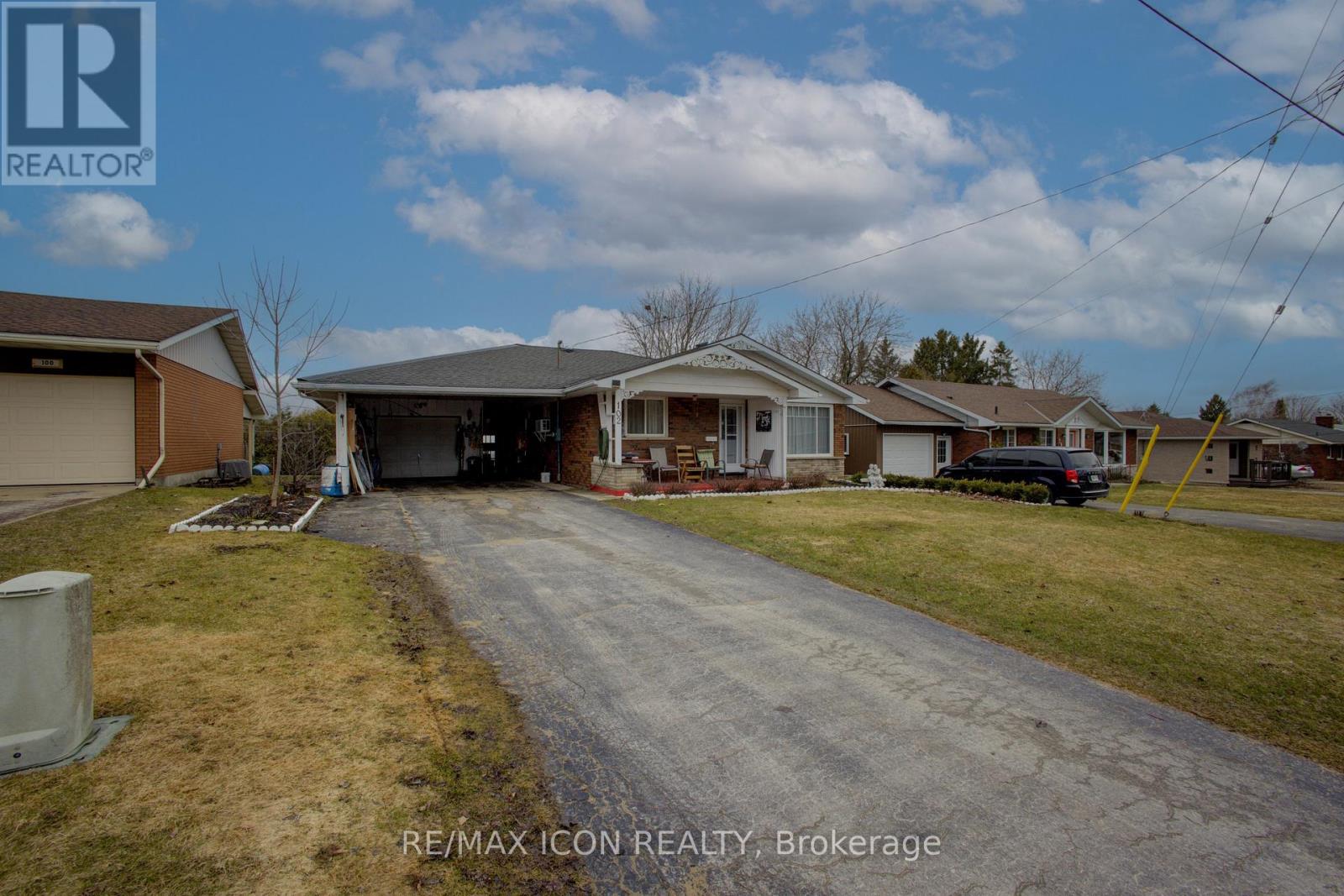 102 Byeland Drive Property Photo 4