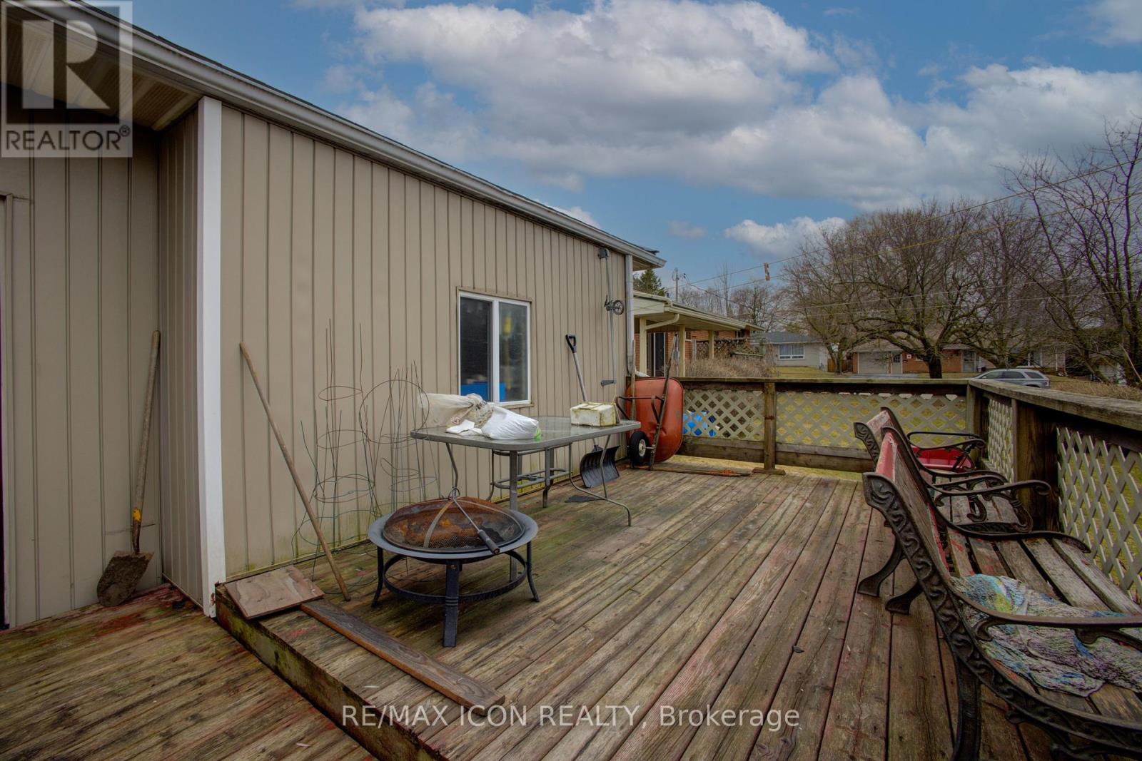 102 Byeland Drive Property Photo 35