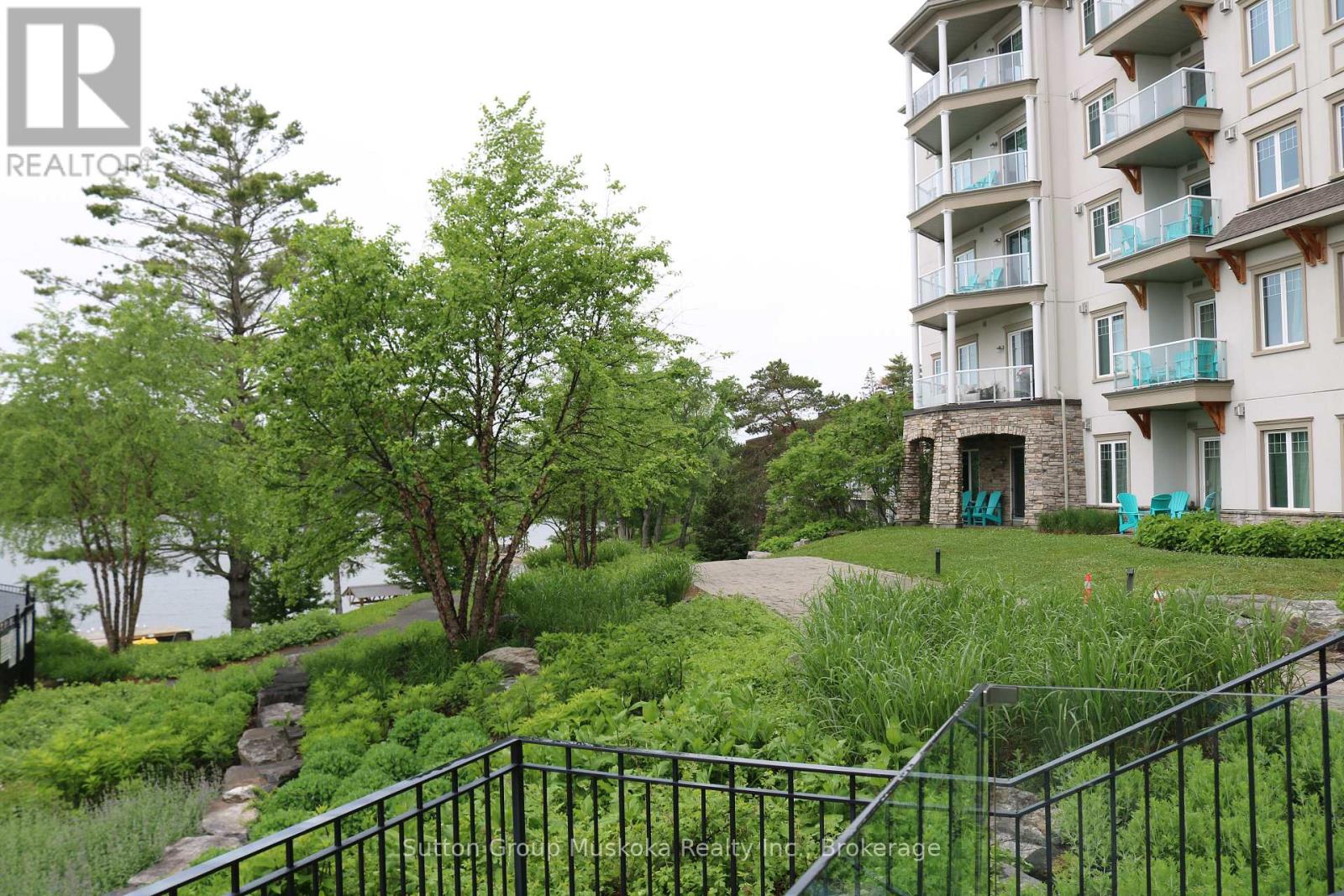 208 - 25 Pen Lake Point Road Property Photo 25