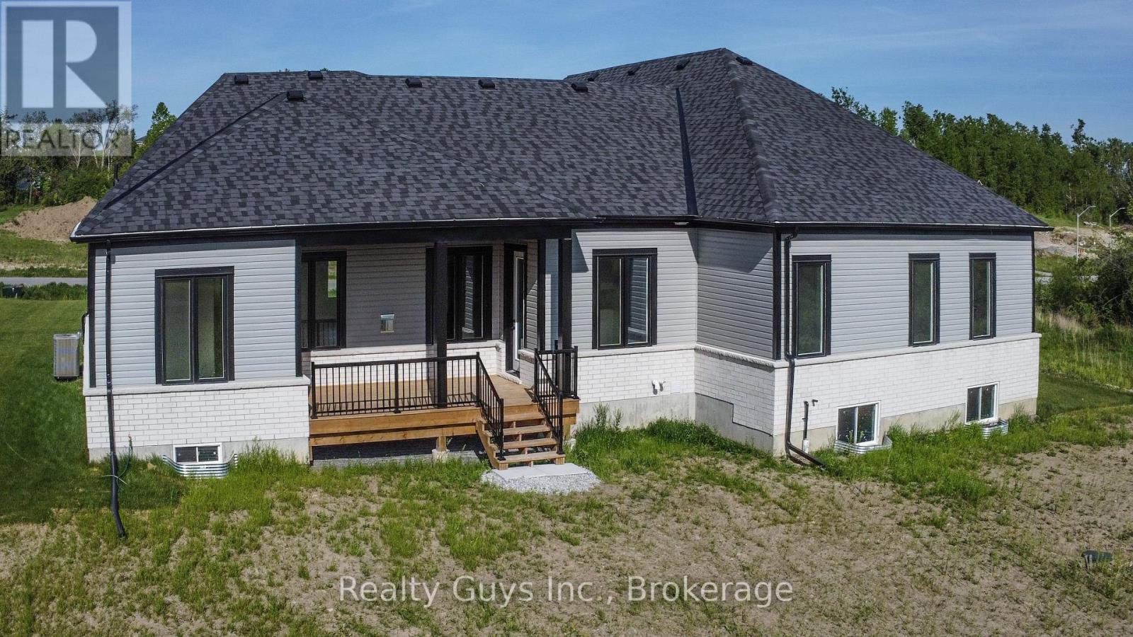 2429 (lot 17) Gwendolyn Court Property Photo 2