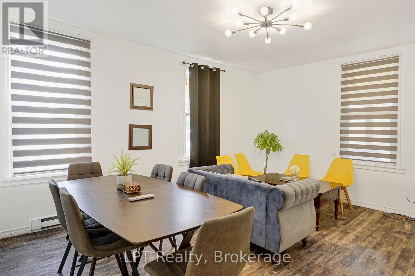 726 Berford Street Property Photo 10