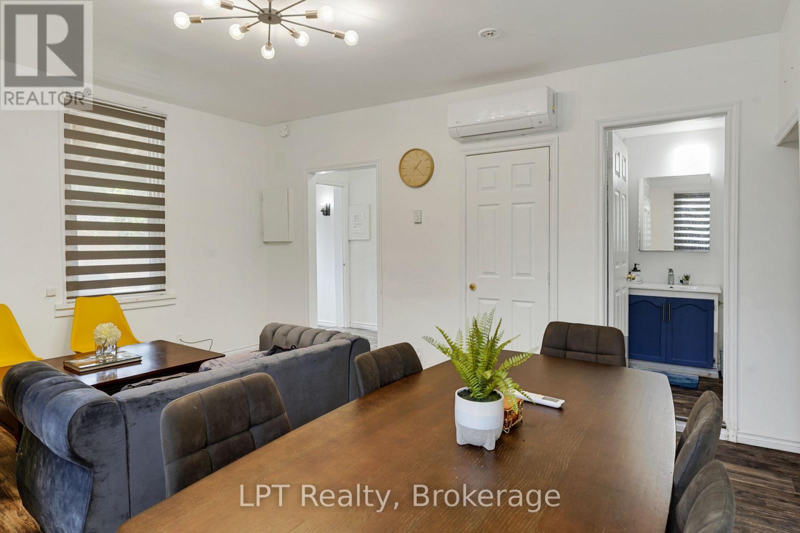 726 Berford Street Property Photo 11