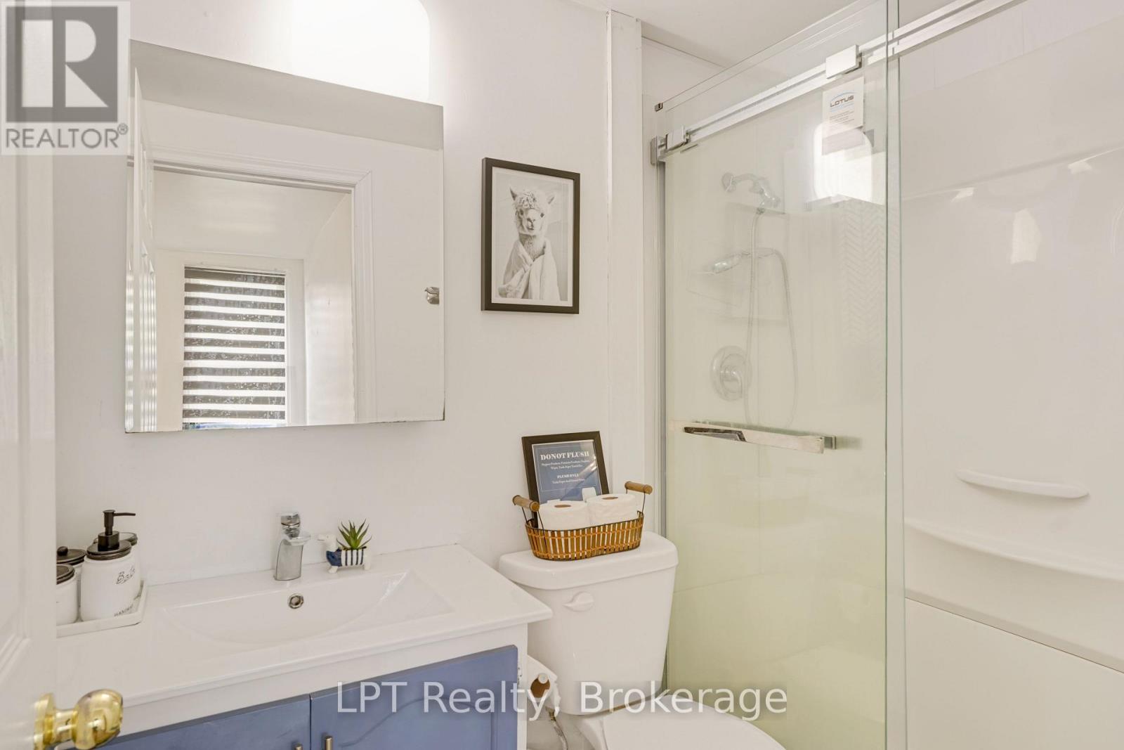 726 Berford Street Property Photo 12