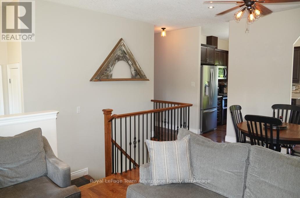 40 Winnifred Avenue E Property Photo 7