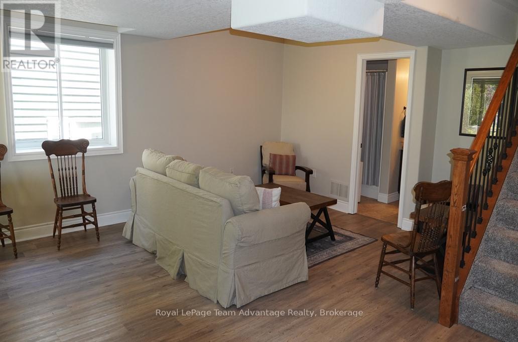 40 Winnifred Avenue E Property Photo 20