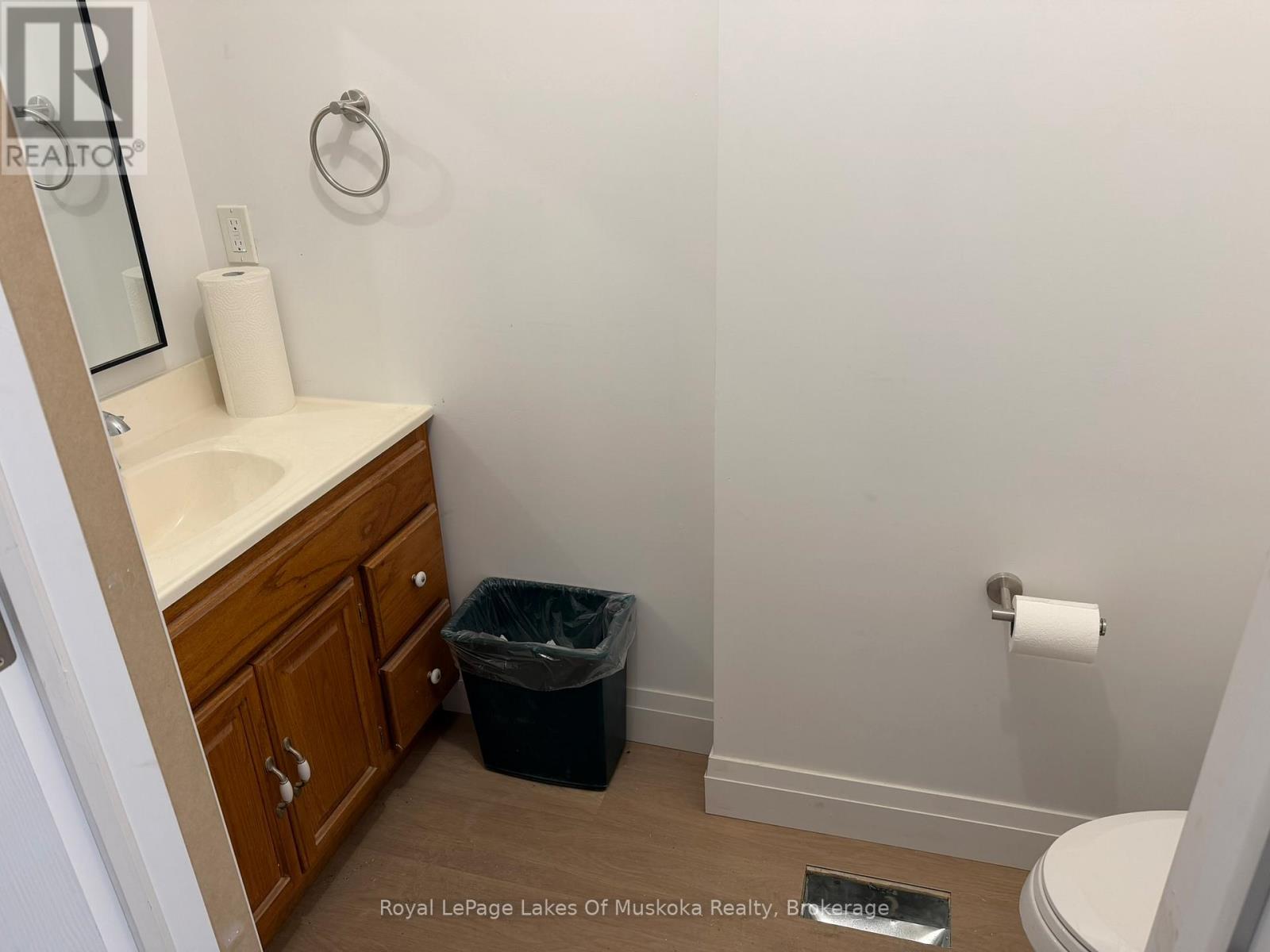 A - 193 Ontario Street Property Photo 6