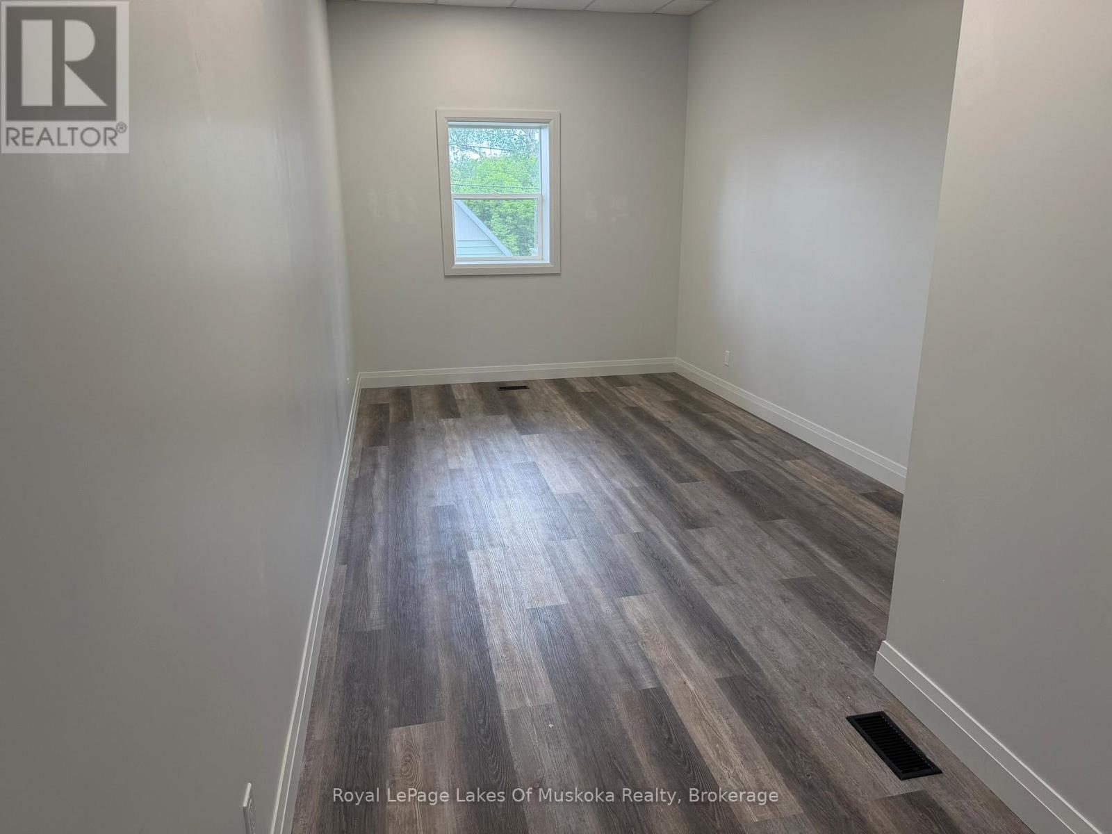 B - 193 Ontario Street Property Photo 4