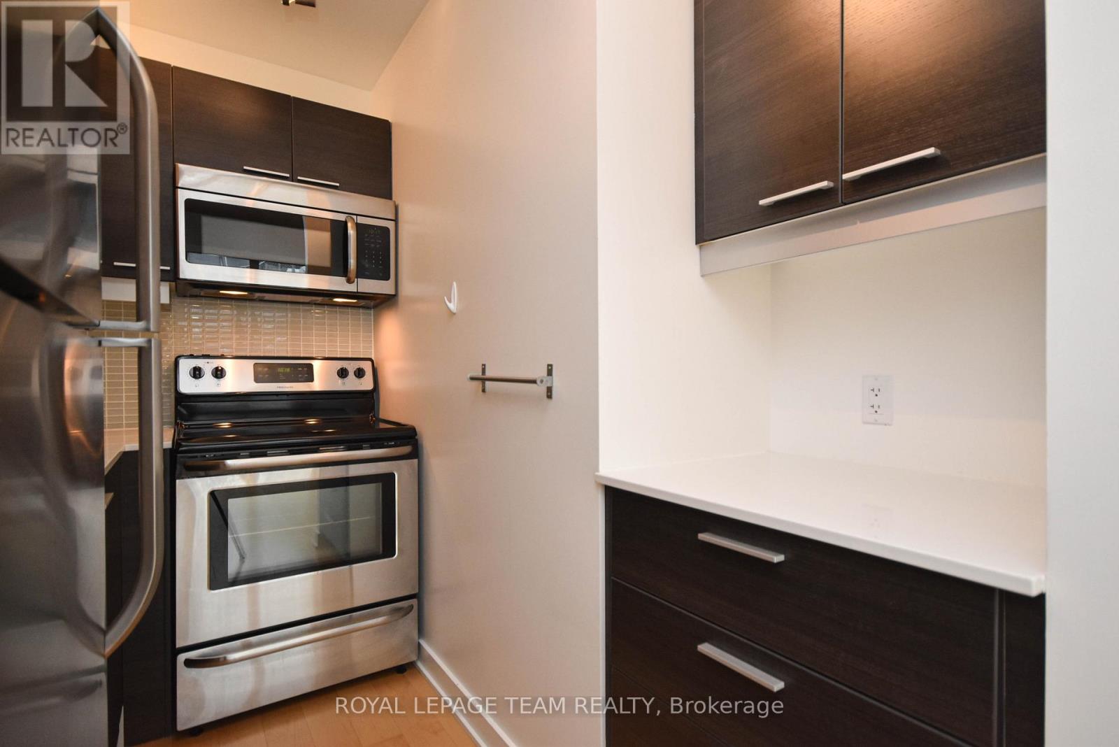 726 - 349 Mcleod Street Property Photo 12