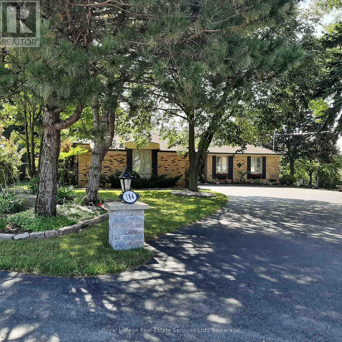 184 Dundas Street E Property Photo 2