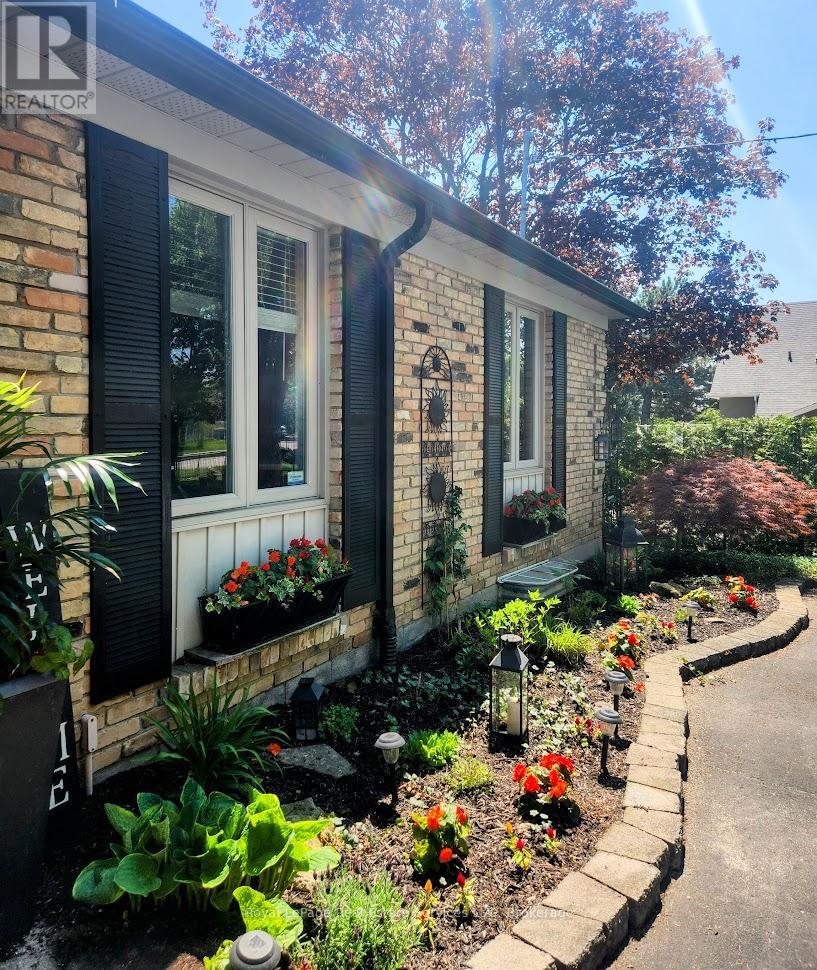 184 Dundas Street E Property Photo 4