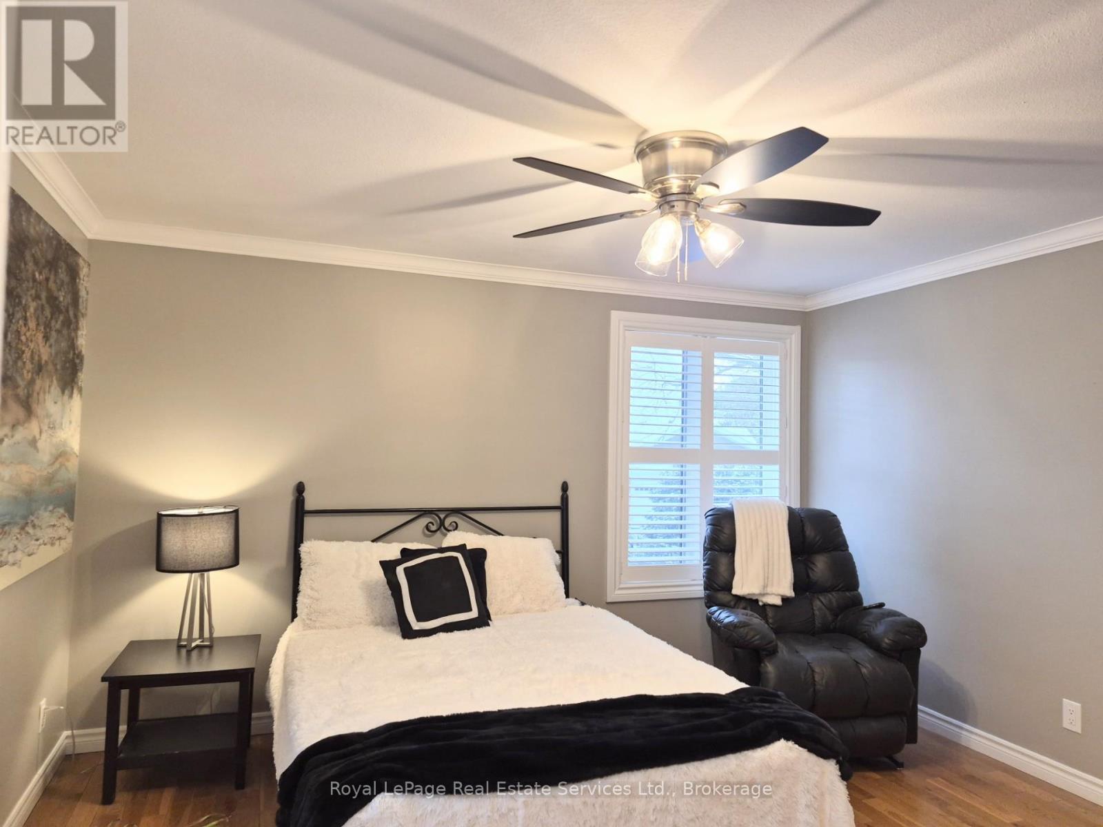 184 Dundas Street E Property Photo 17