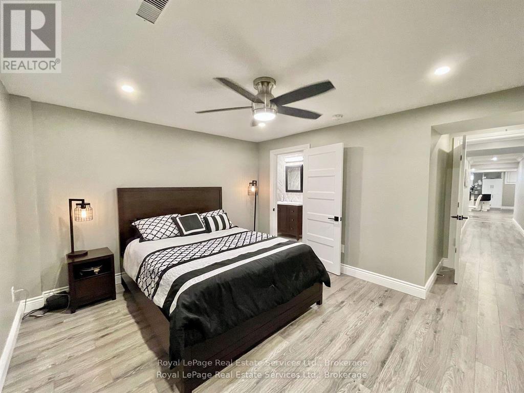 184 Dundas Street E Property Photo 27
