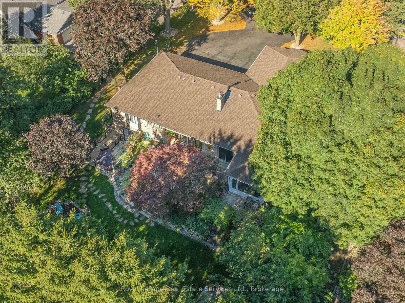 184 Dundas Street E Property Photo 38