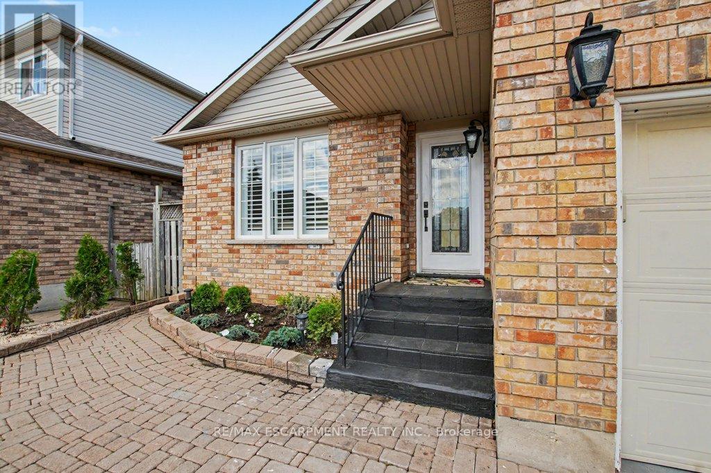 6 Theodore Drive Property Photo 4