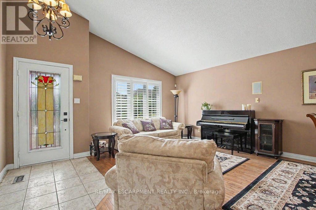 6 Theodore Drive Property Photo 5