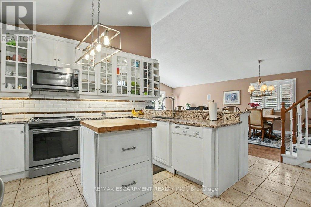 6 Theodore Drive Property Photo 12
