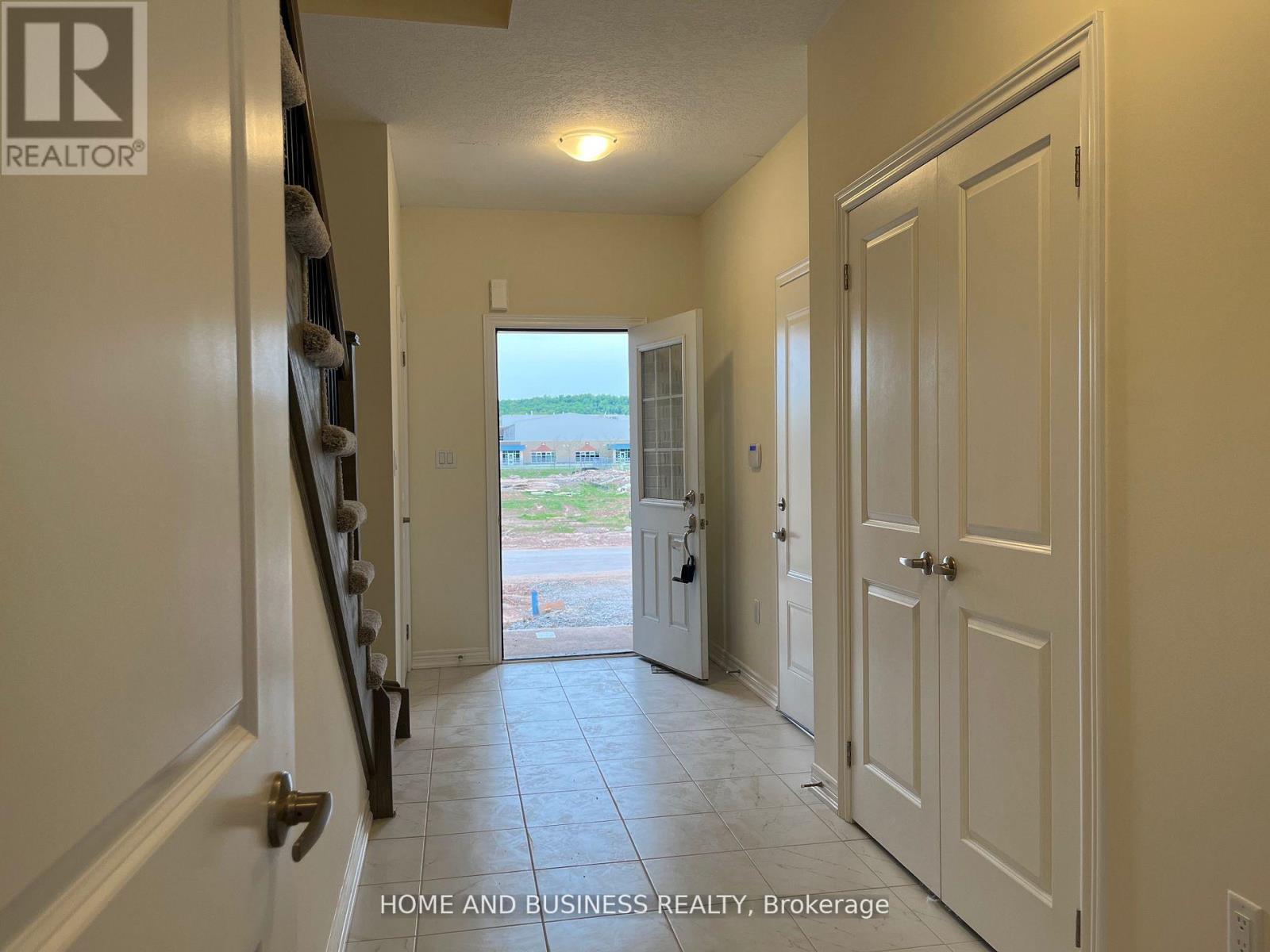 169 Sonoma Lane Property Photo 2