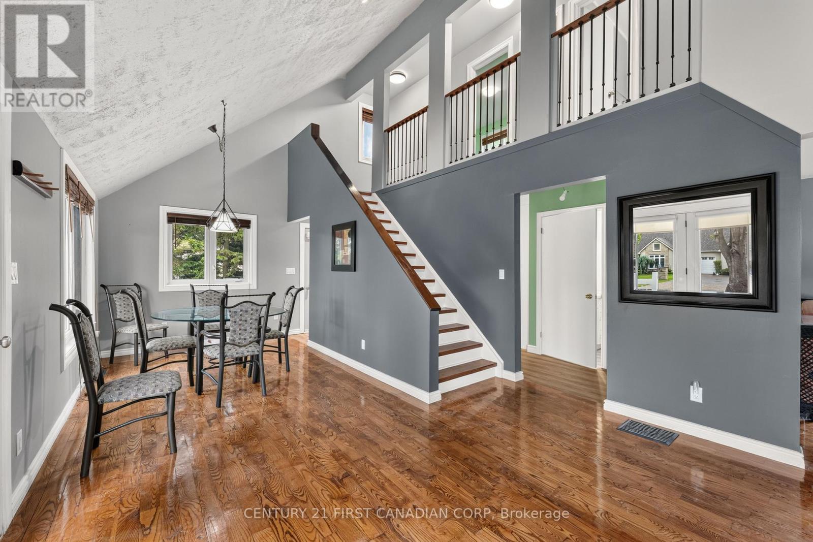 33943 Sunnyridge Road Property Photo 4