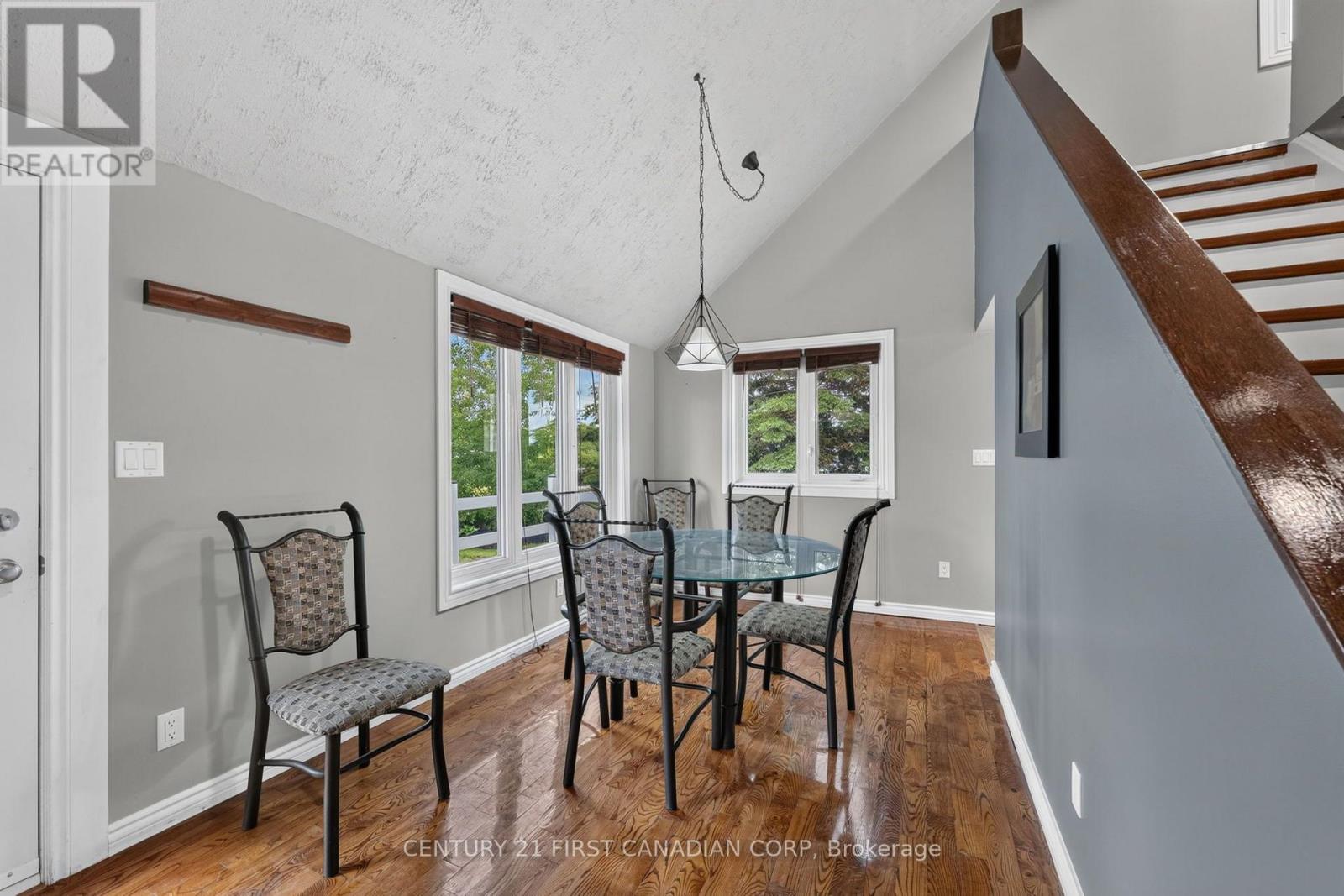 33943 Sunnyridge Road Property Photo 5