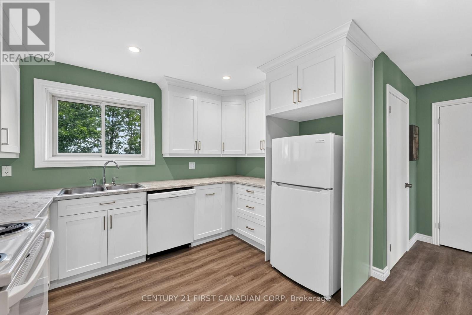 33943 Sunnyridge Road Property Photo 6