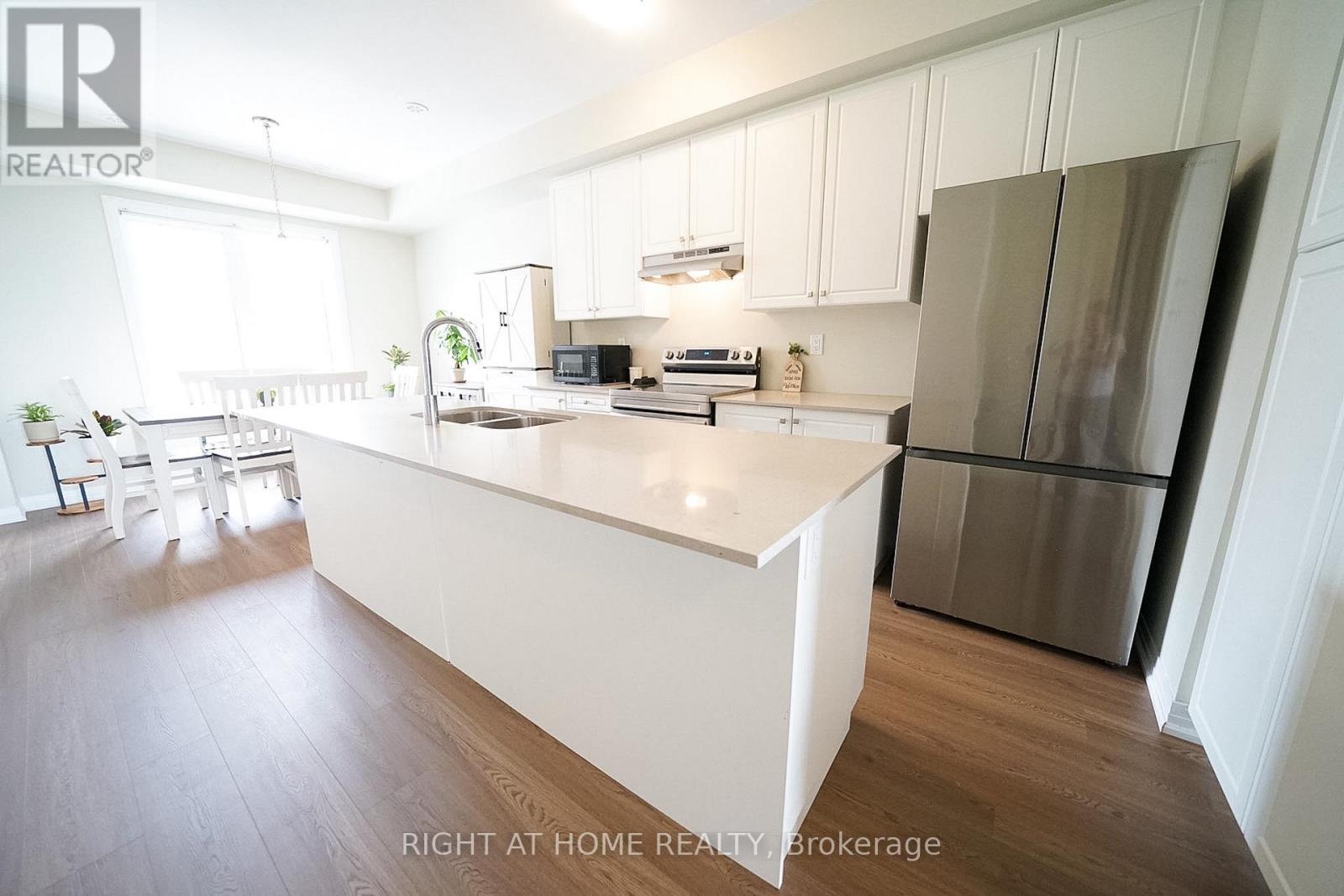 23 - 185 Bedrock Drive Property Photo 3
