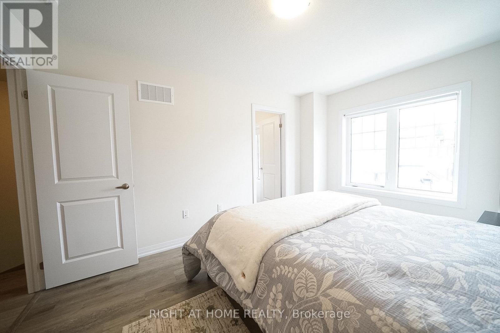 23 - 185 Bedrock Drive Property Photo 17