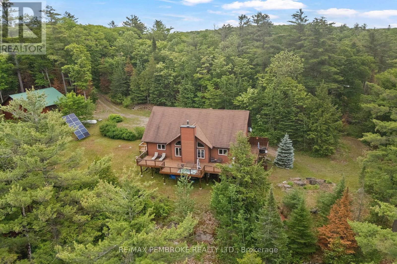 442b Stringer Drive Property Photo 1