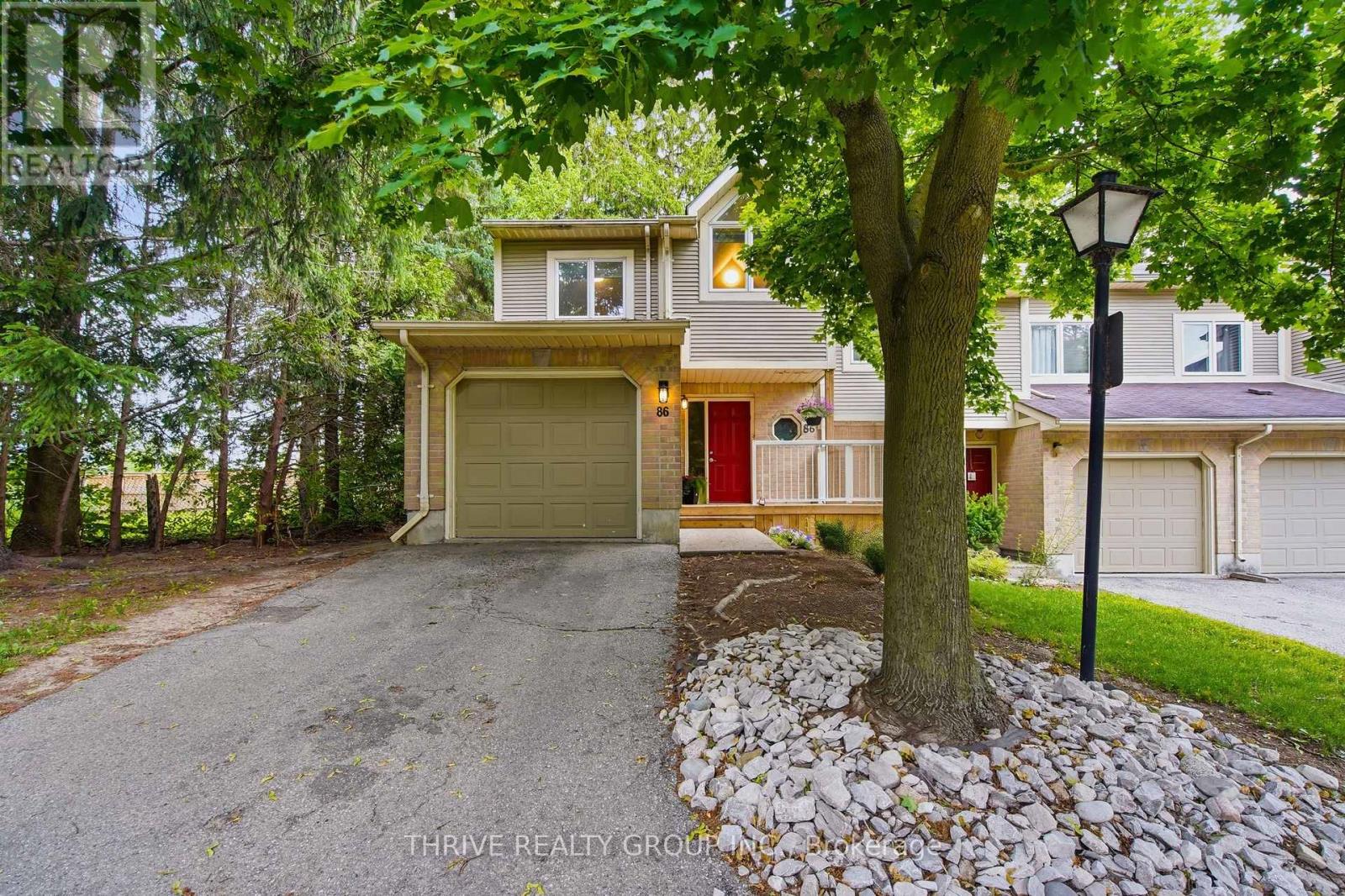86 - 9 AILSA PLACE Property Photo 1