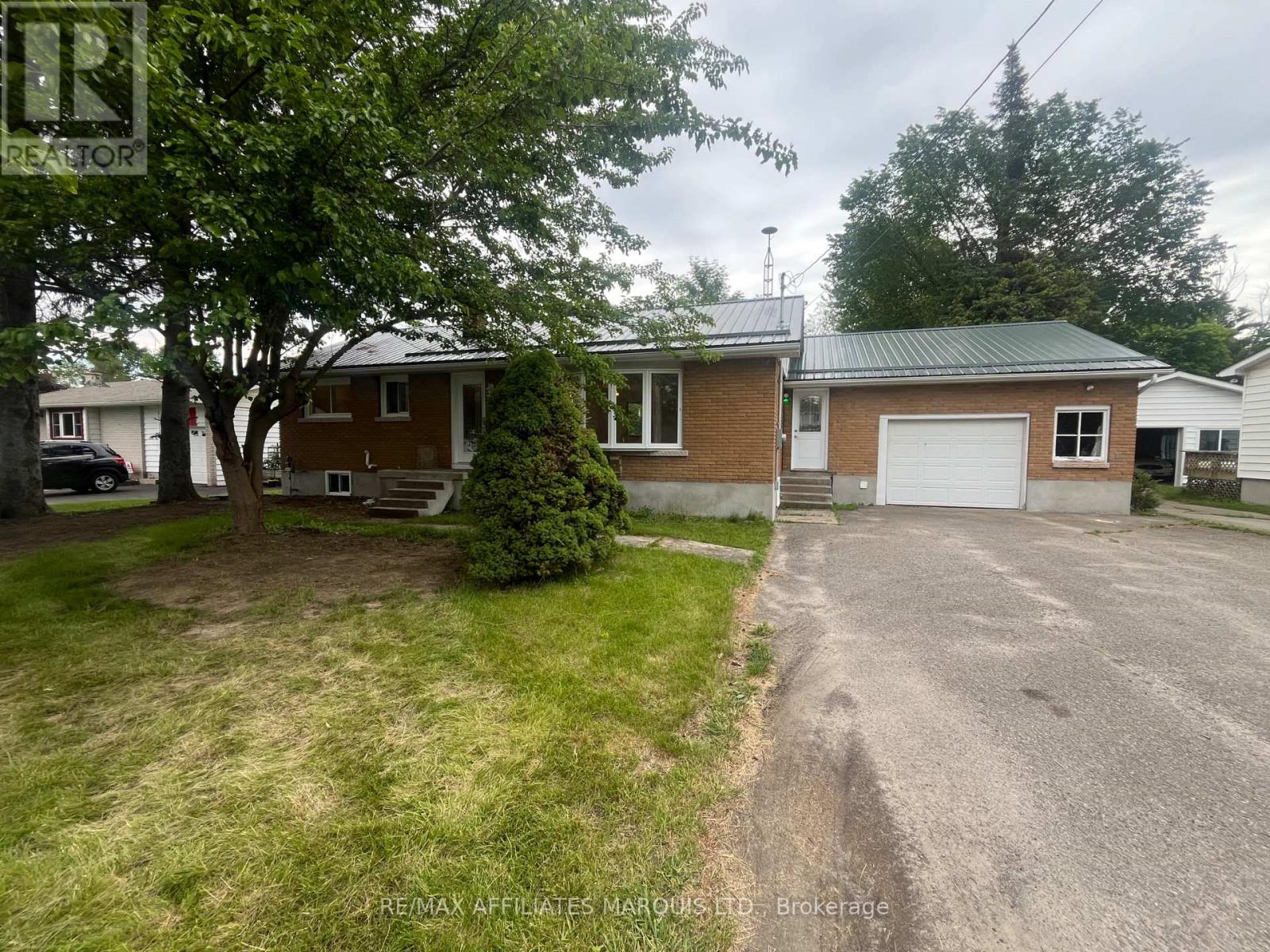 1065 County Rd 15 Street Photo de la propriété 1