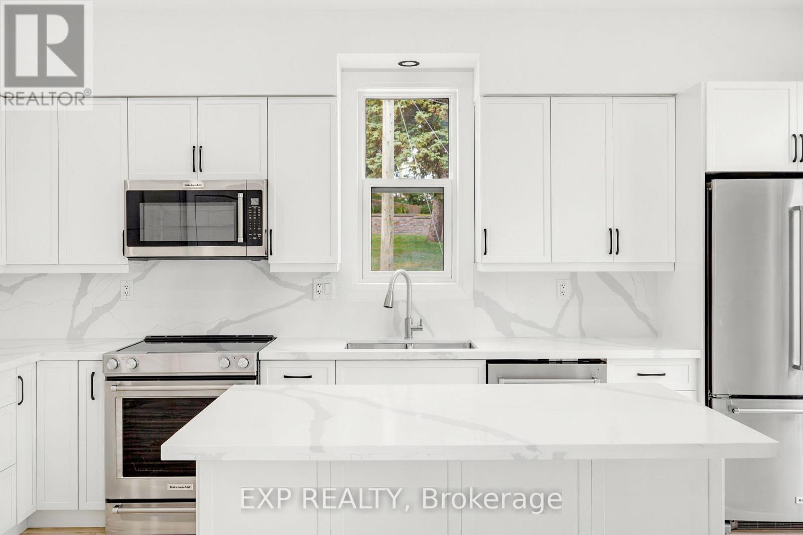 131 St George Street Property Photo 4
