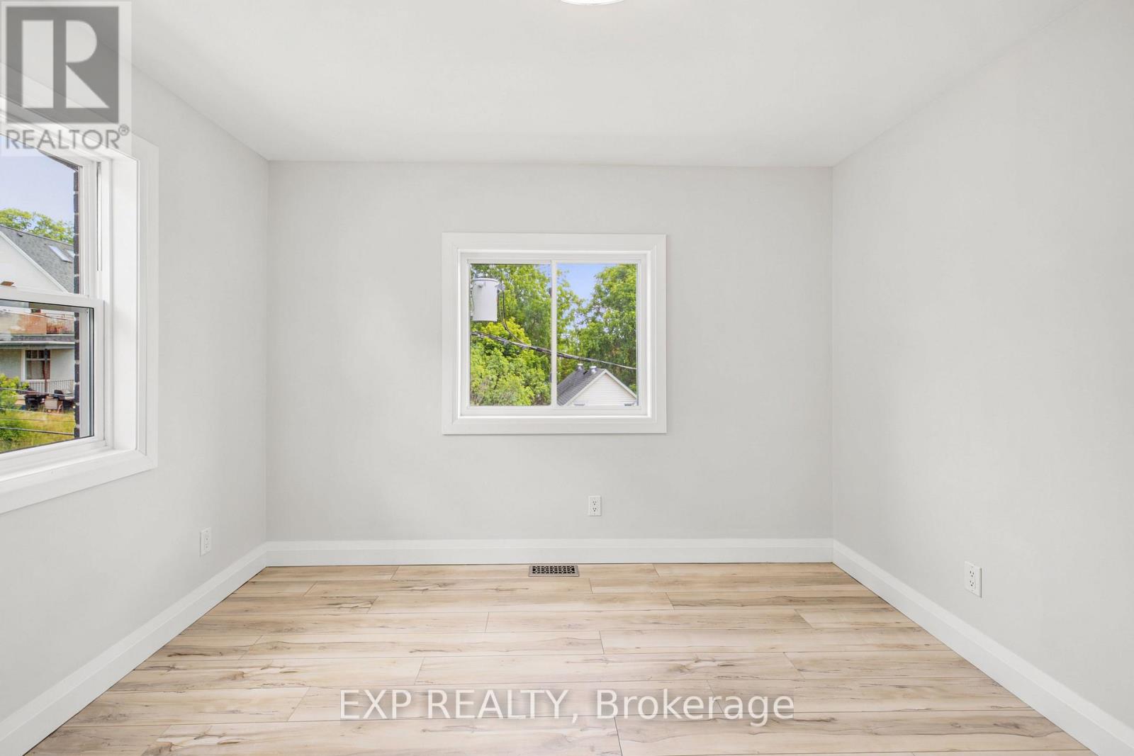 131 St George Street Property Photo 14